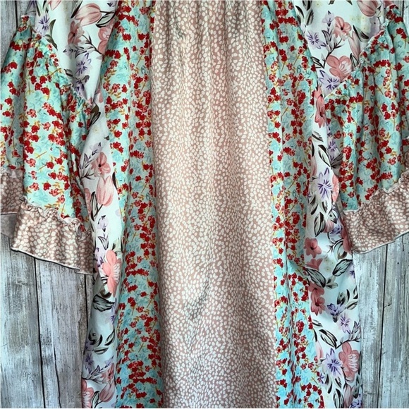 Jodifl Mixed Floral Print Blouse - Picture 3 of 6